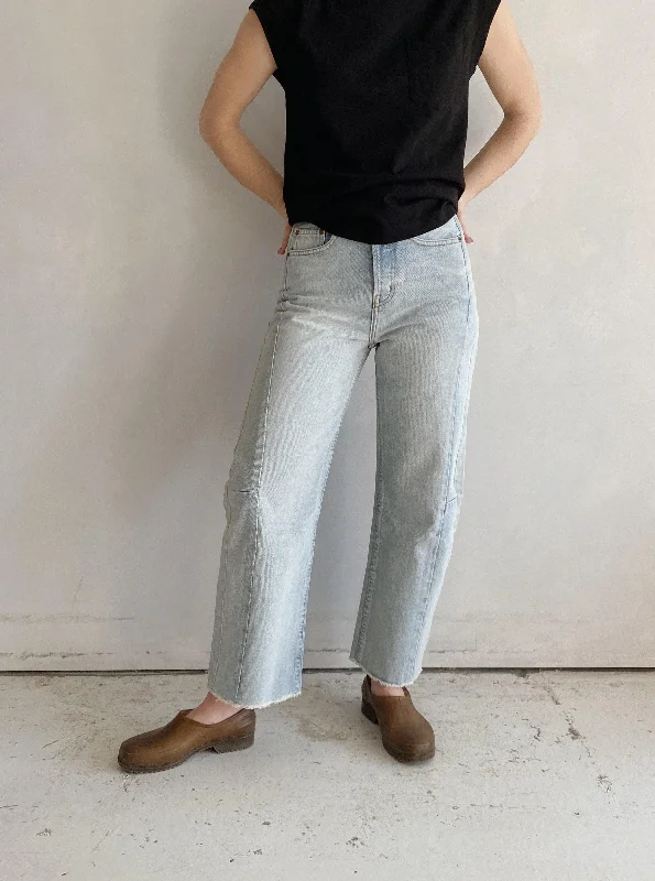 lasso jean in hess light vintage