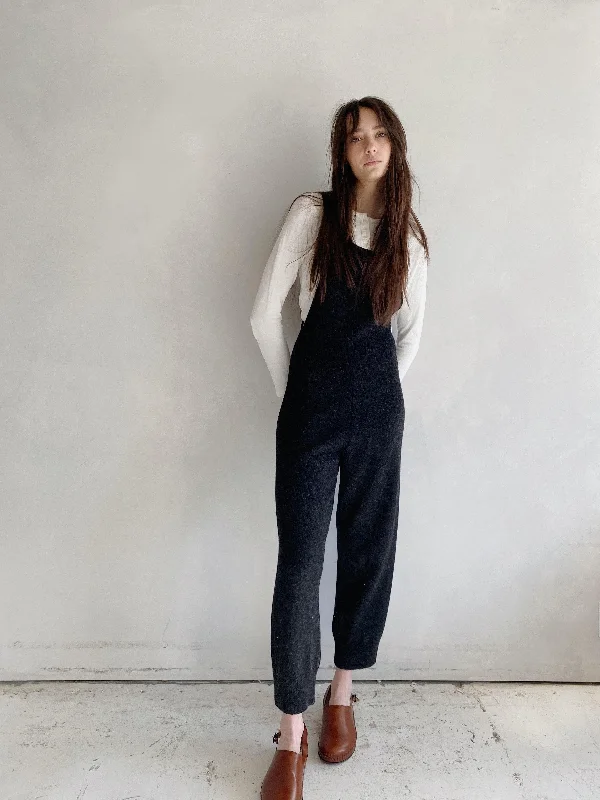 nadi knit overall in charcoal