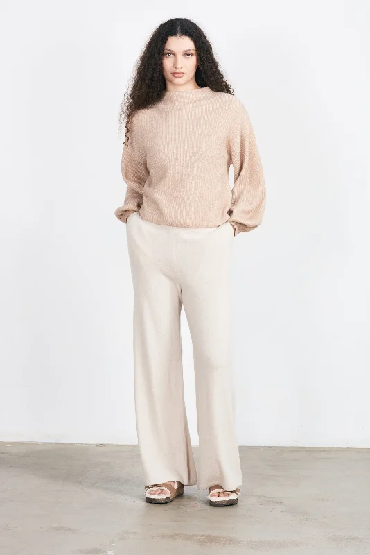 Cashmere Plated Rib Turtle in Camel and Cream