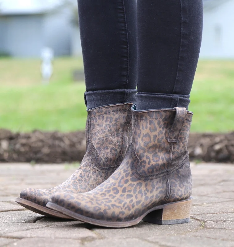 Corral Ladies Brown Leopard Print Round Toe Booties C3627