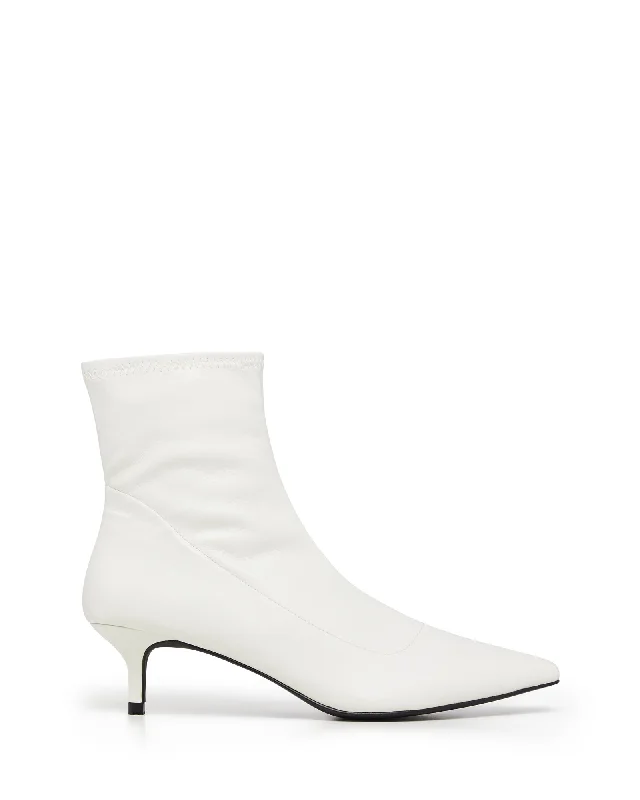 Crescent Boot White