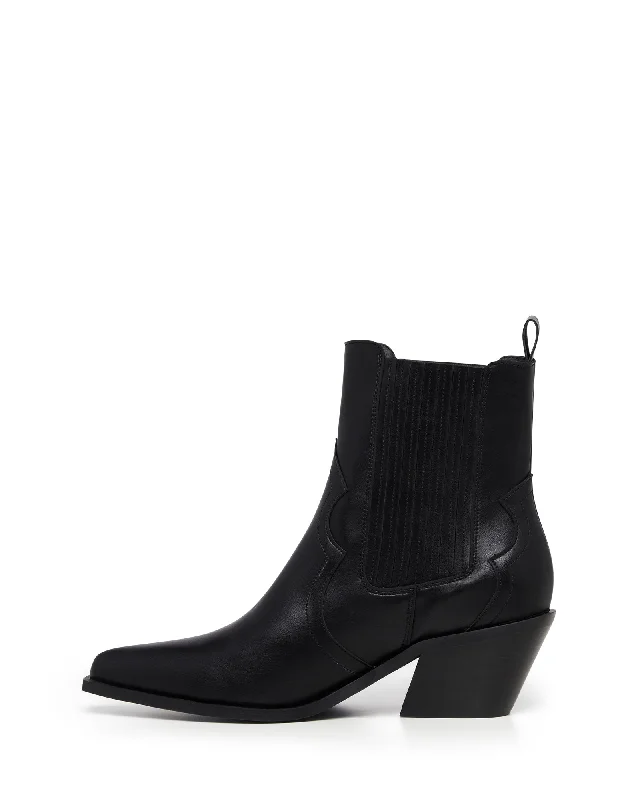 Forum Ankle Boot Black