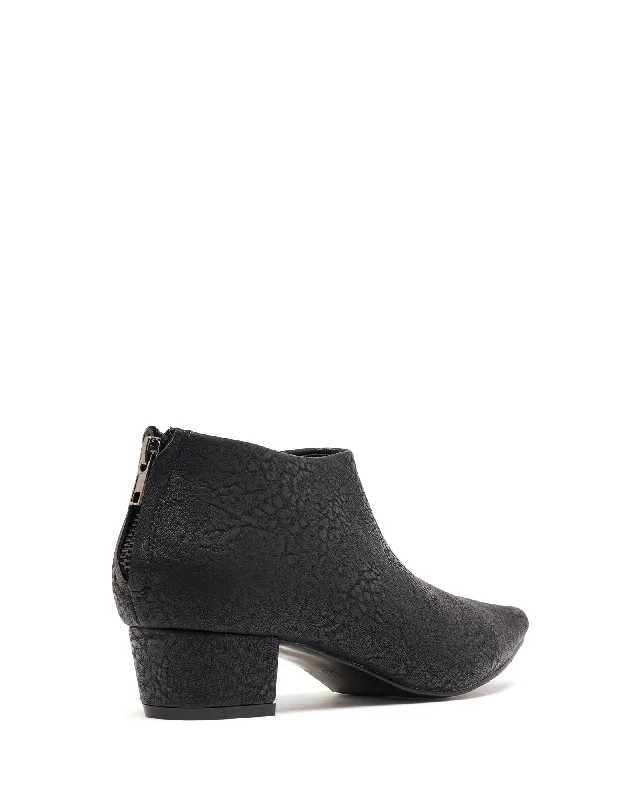 Sparks Boot Black Tumbled